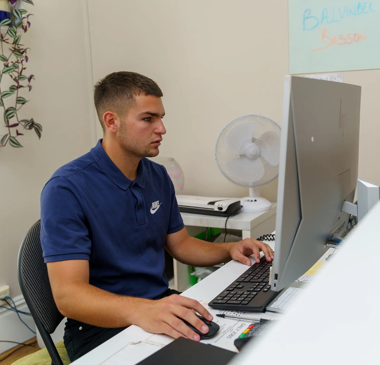 A photo of one of Hälsa's CAs on a reception desk